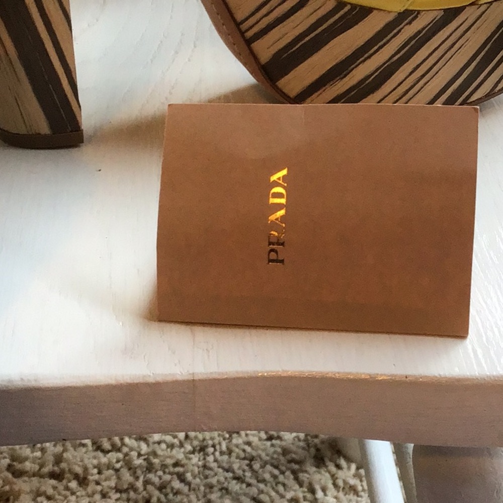 PRADA HEELS- very unique. Never been worn - Picture 4 of 5